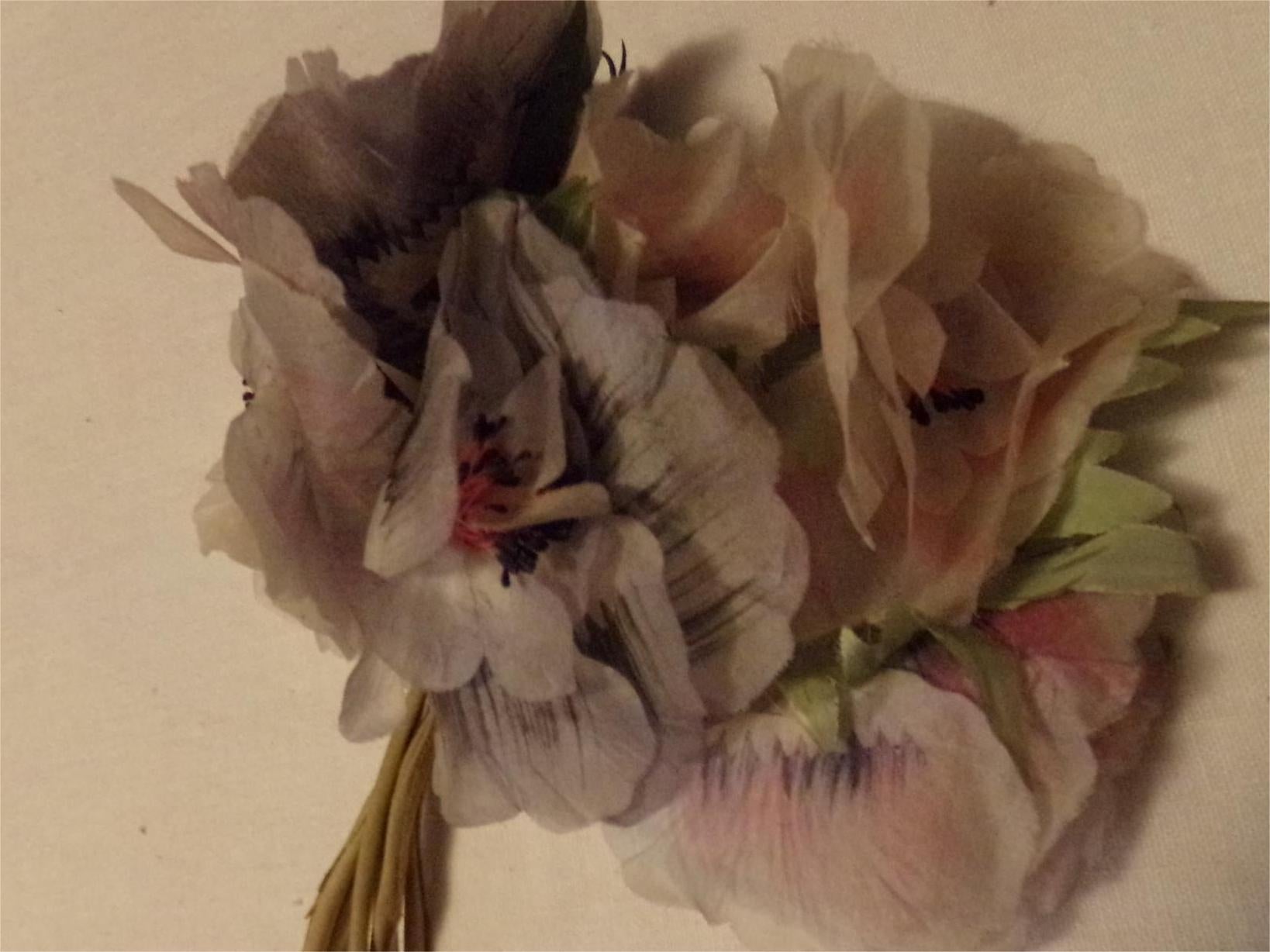 2 Tone Vintage Sweet Pea  6stems     Excellent Vintage Condition  $14.95