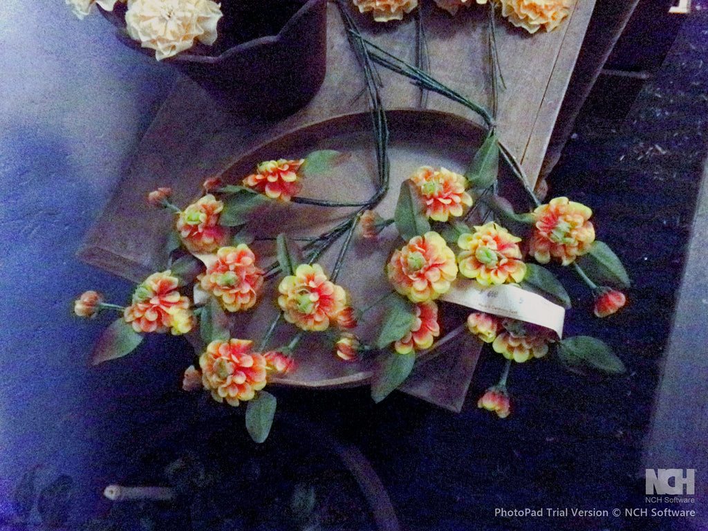 VINTAGE PETALED FLOWER VERY GOOD CONDITION GERMANY  $9.95