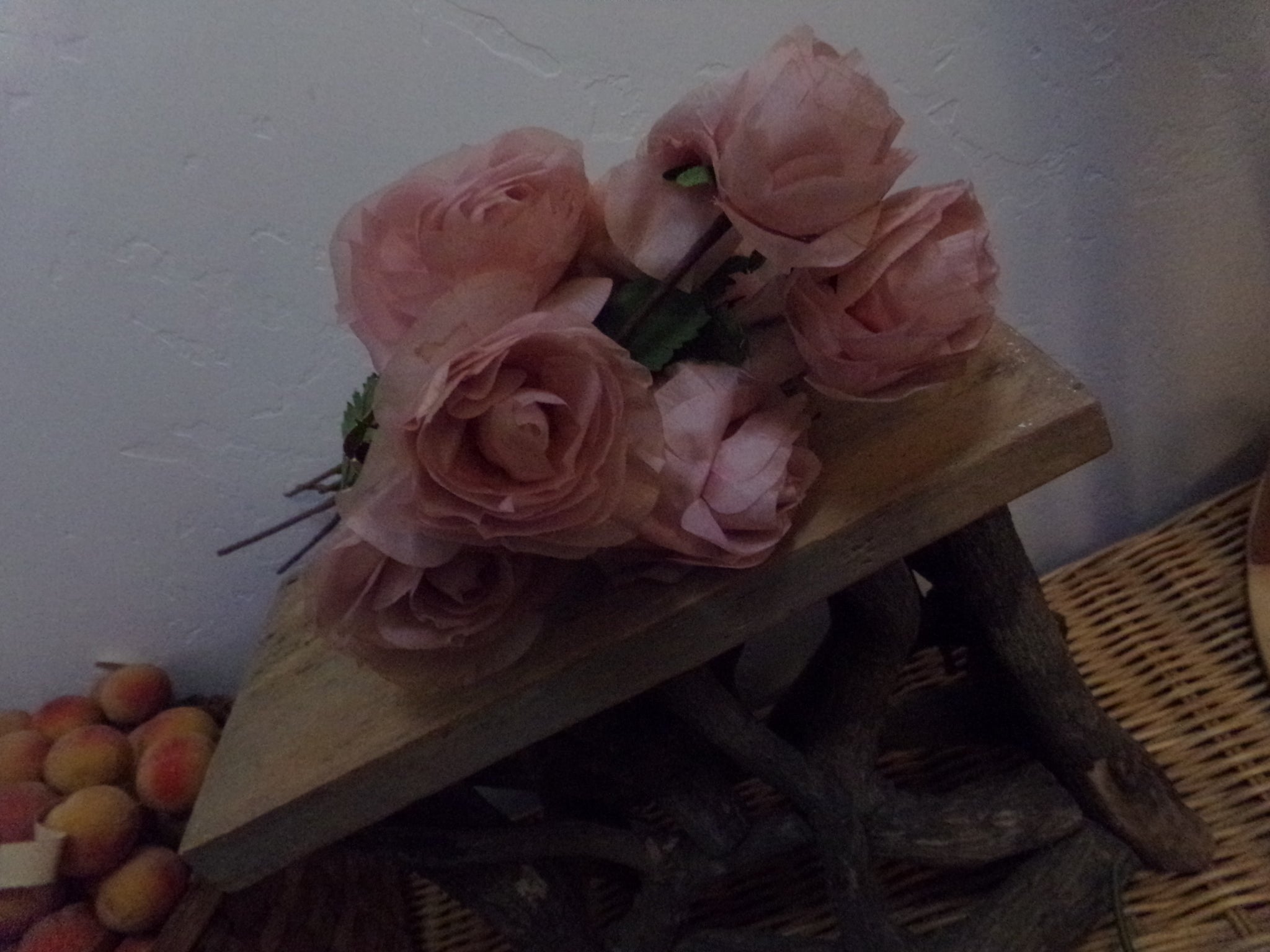 VINTAGE BEIGE SHEER OPEN BLOOM  GERMANY   $6.95 A STEM  GREAT CONDITION0