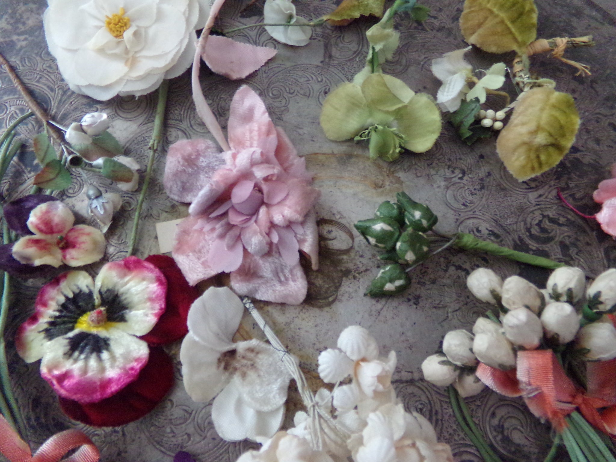 COLLECTION #5  BONUS BAG #3 MIXED  ASST OF FLOWER, BERRY, LEAVES  $20