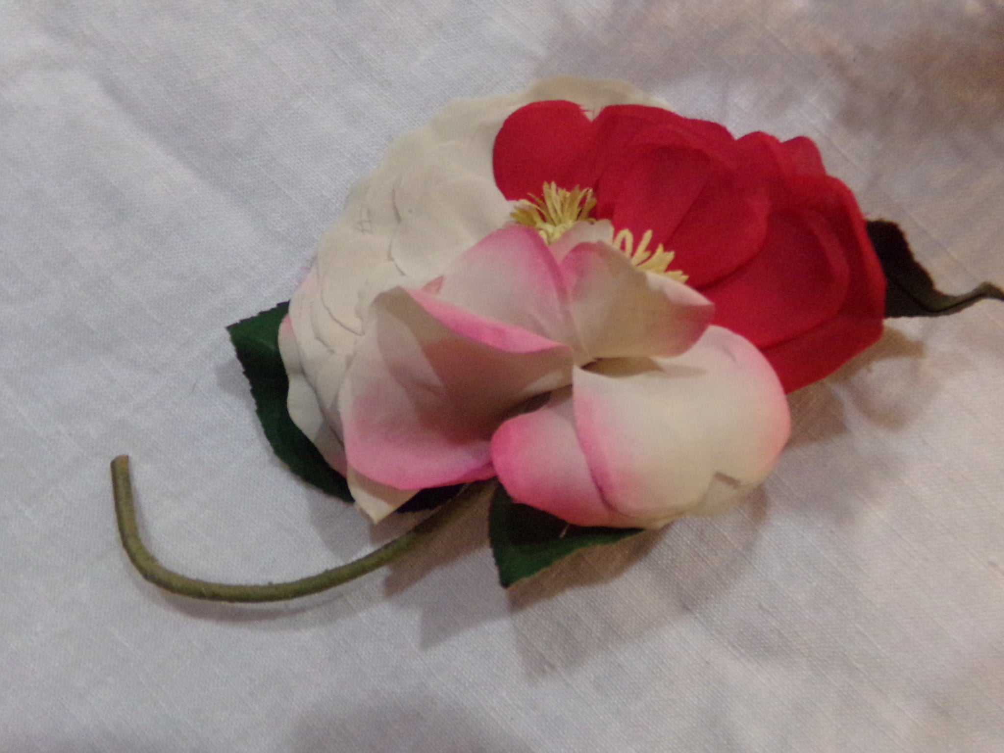 Vintage 2 tone RED,PINK, WHITE  FRANCE  WAS $21.95  NOW  $18.00 GREAT CONDITION